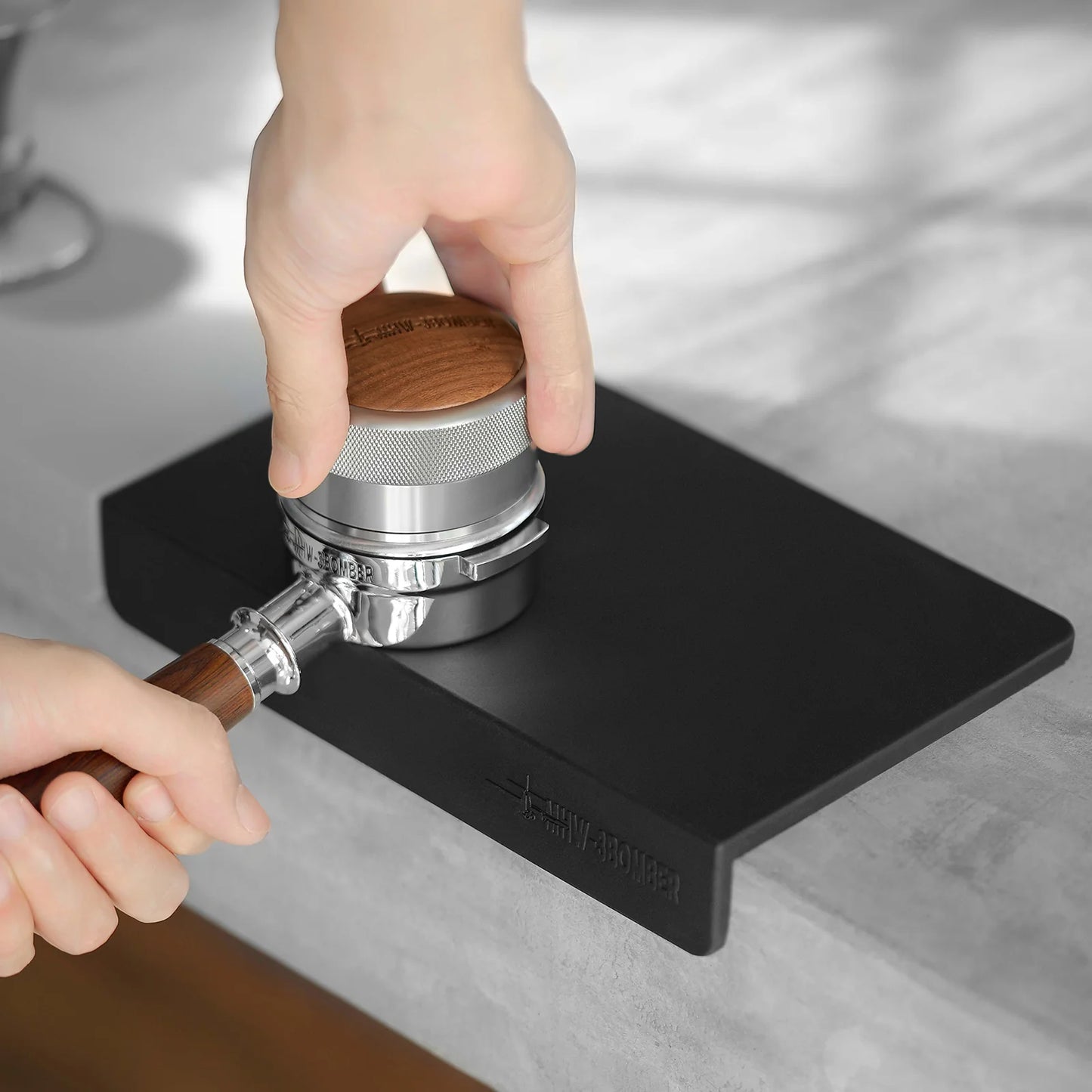 MHW-3BOMBER Silikonska podloga za kavu